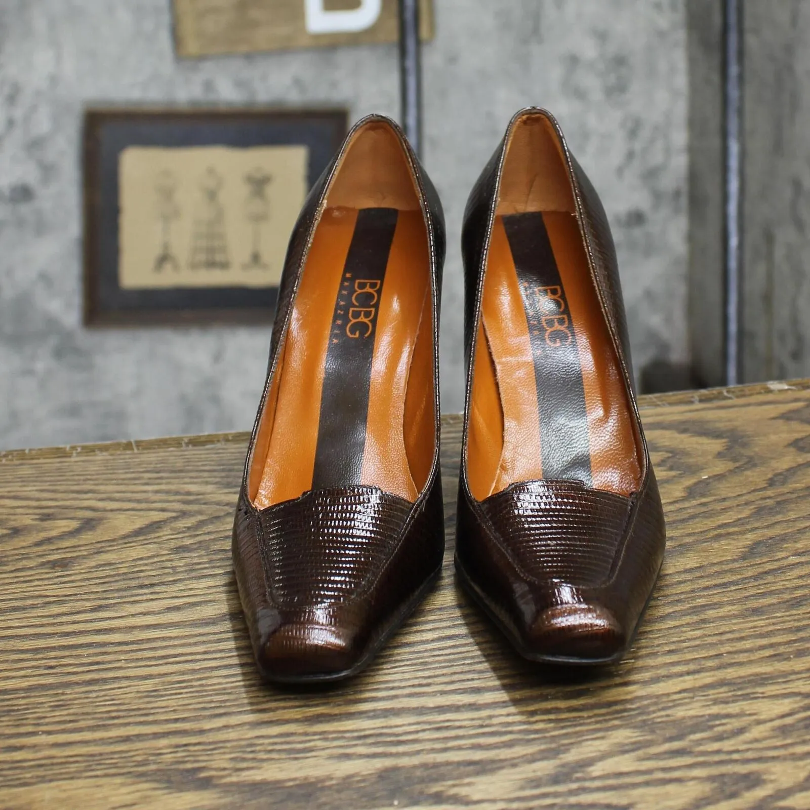 BCBG Womens Vintage ANOUK Max Azria Stiletto Heels Sable Brown 5.5B