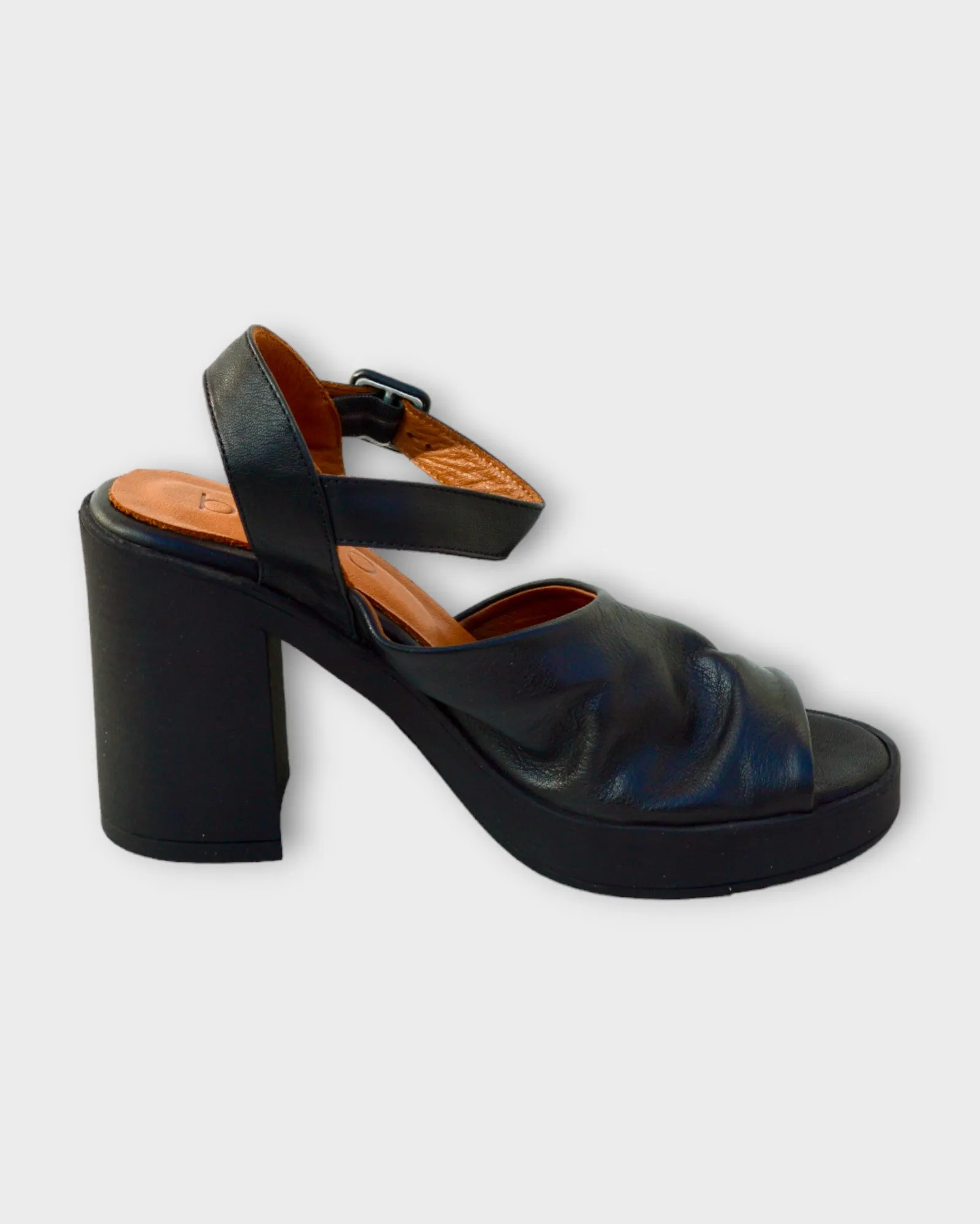Bueno Layla Size 39 only