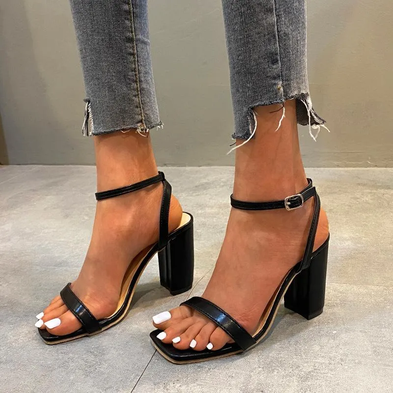 Chic Pure Color High-Heeled Buckle Shoes