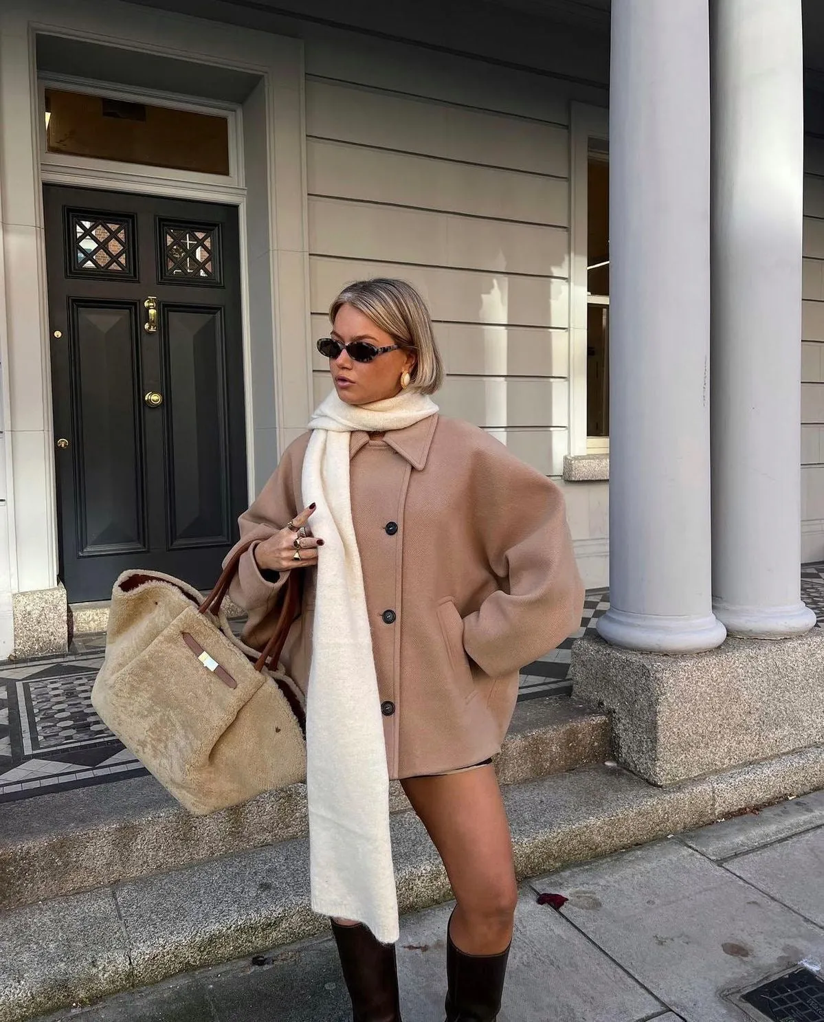 Cropped Wool Coat | Sculpted Silhouette | Parisian Street Style Staple