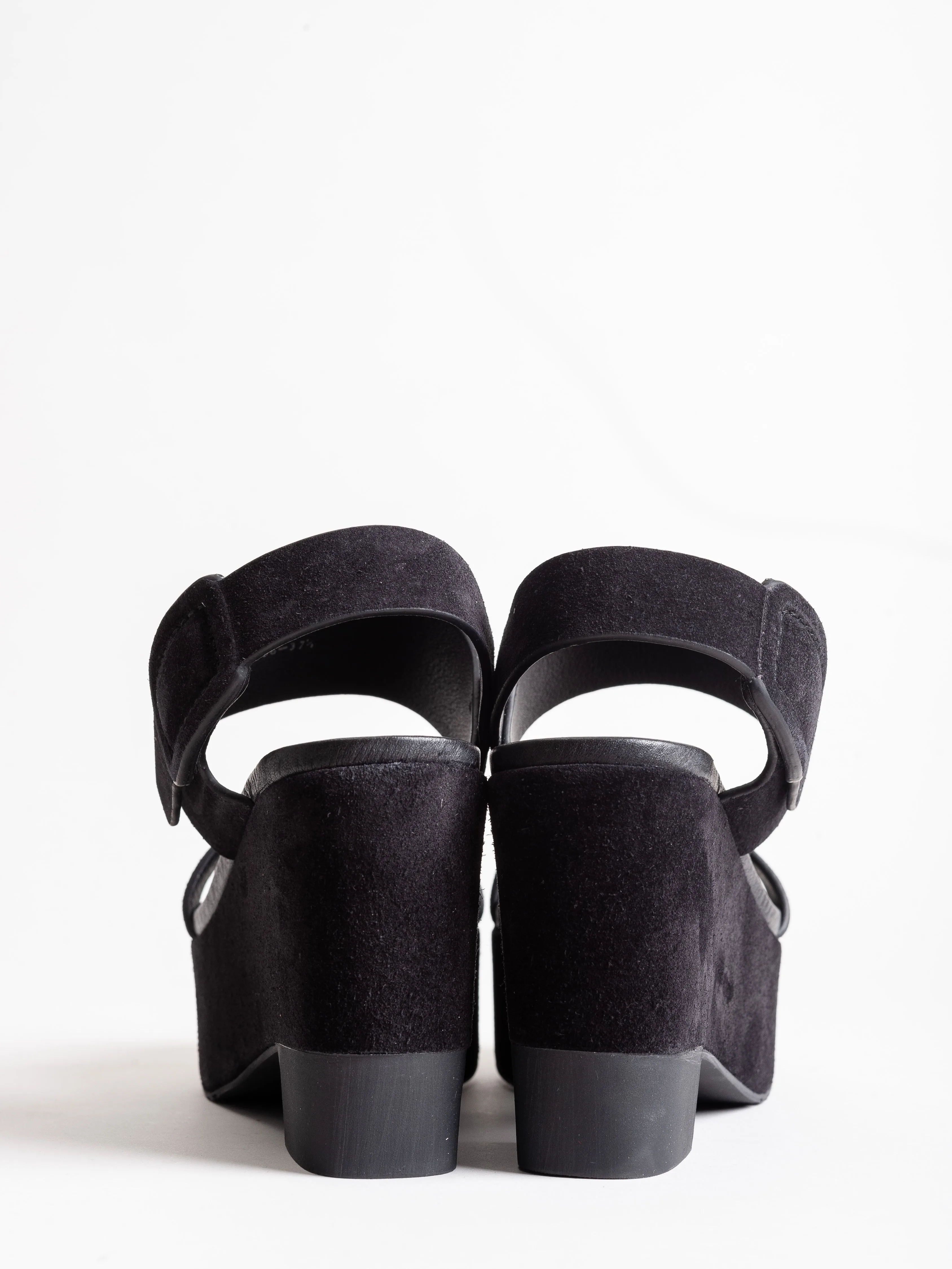 desi wedge - black castoro