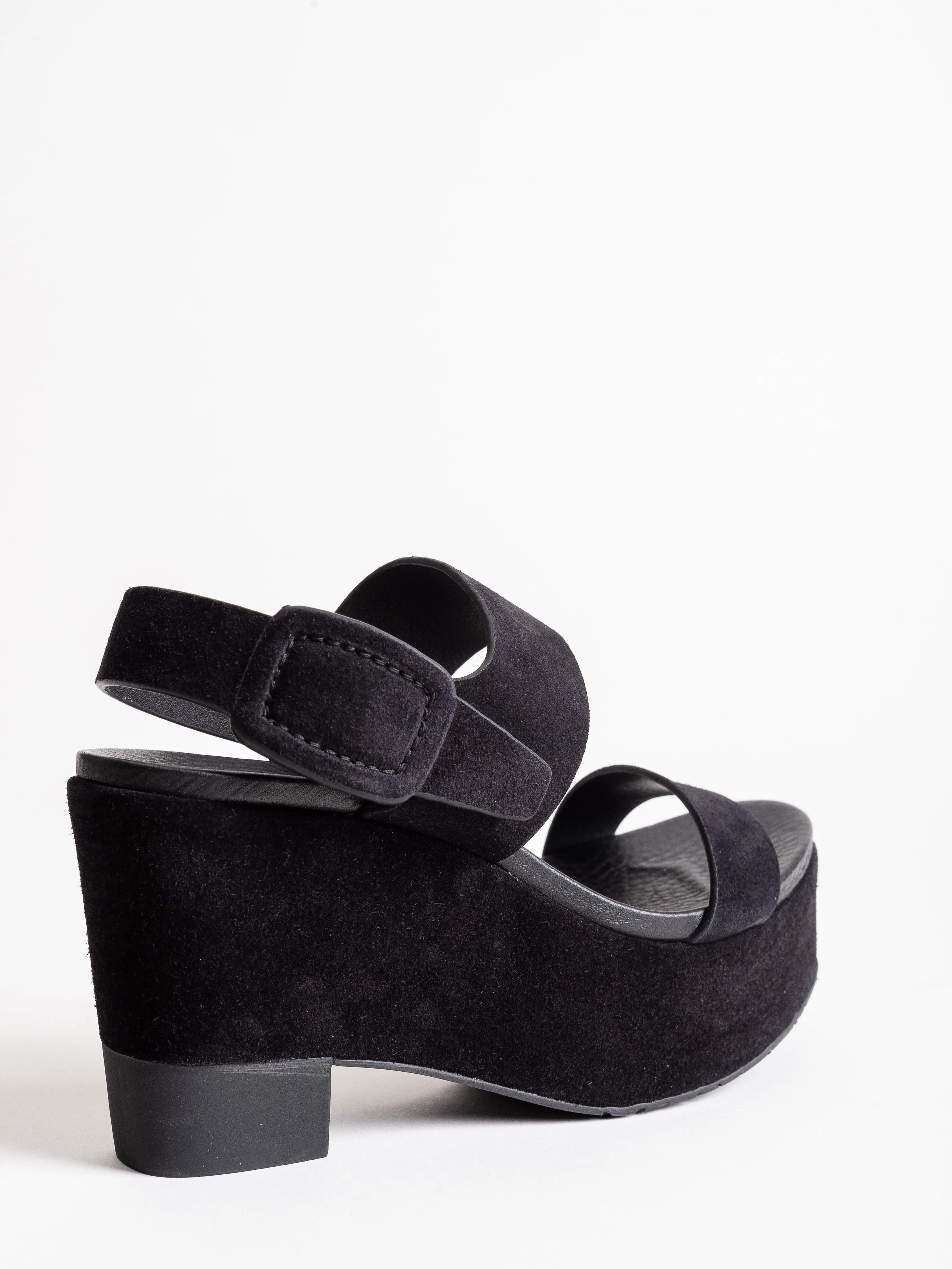 desi wedge - black castoro