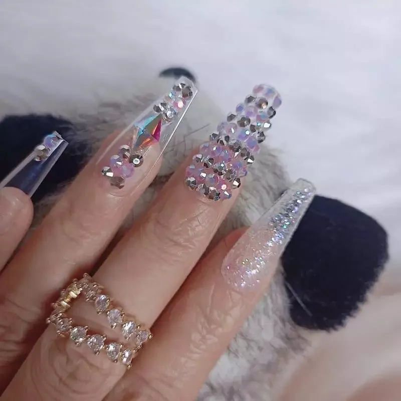 Glamous Diamond Studs (Coffin Shape)