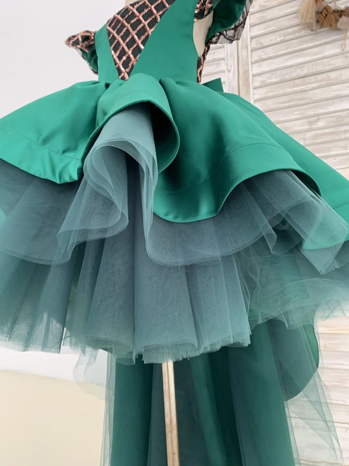 Green Satin Sequin Tulle Cap Sleeves Wedding Flower Girl Dress Kids Dance Dress