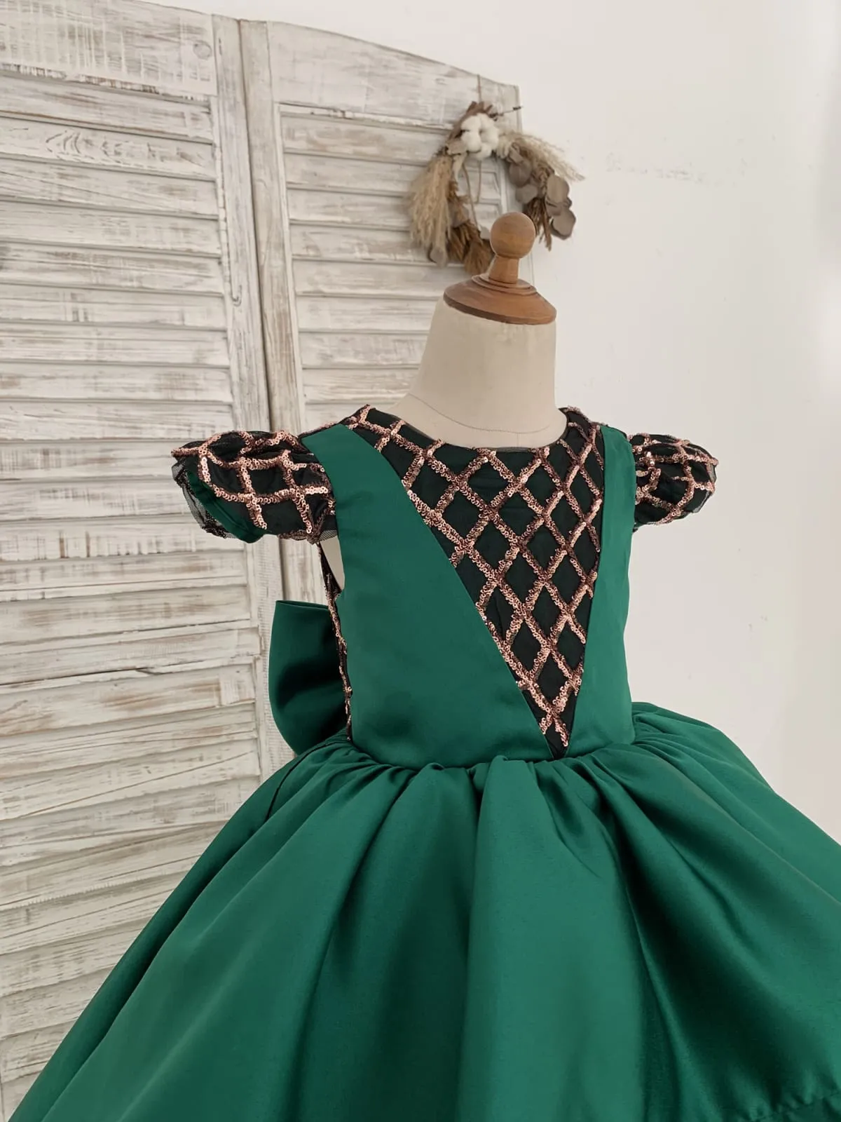 Green Satin Sequin Tulle Cap Sleeves Wedding Flower Girl Dress Kids Dance Dress