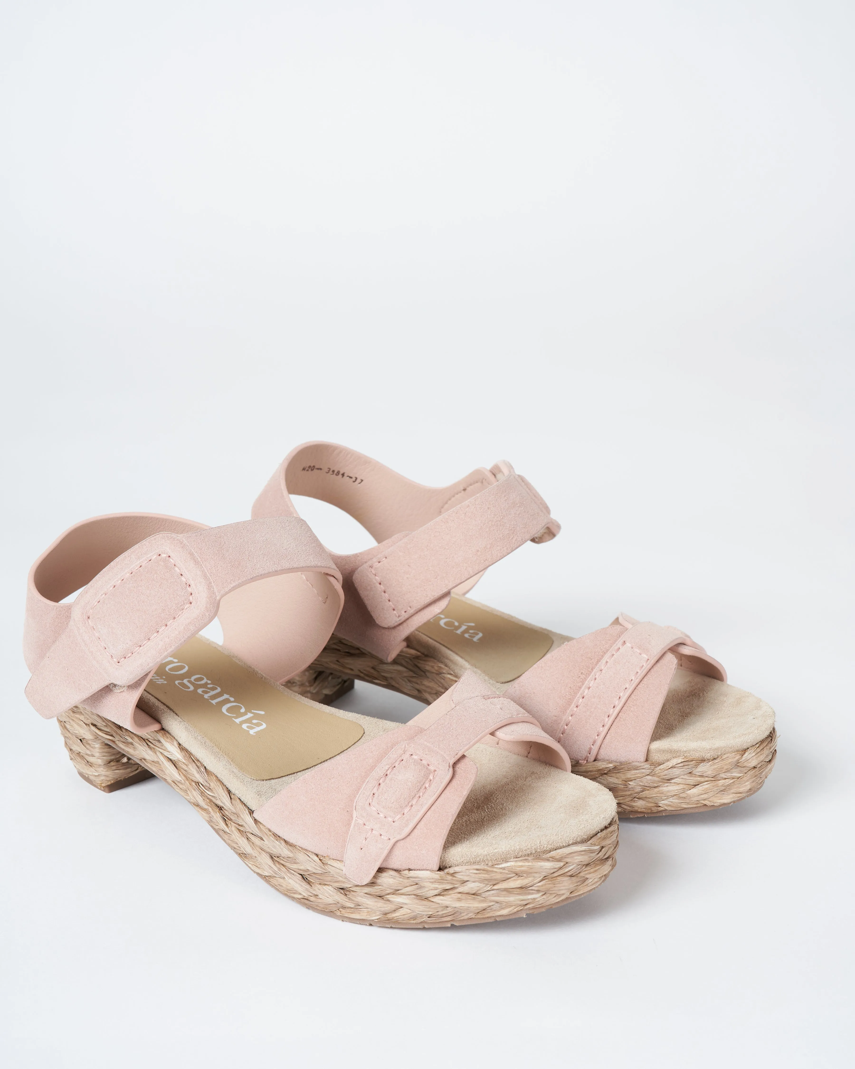 neida heel - angel castoro