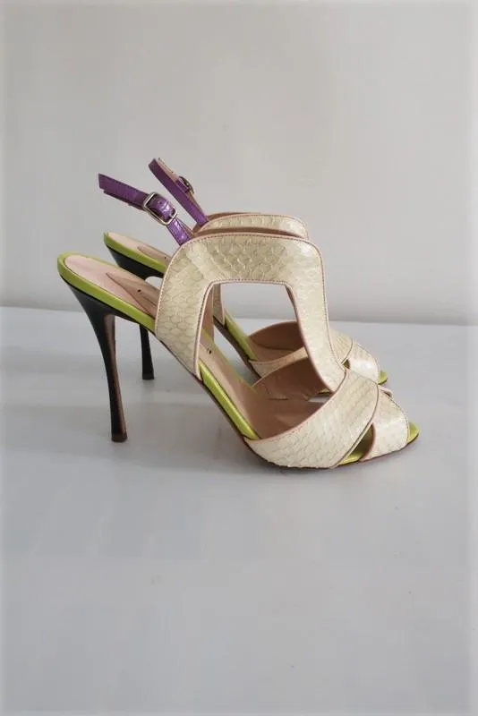 Nicholas Kirkwood Sandals Cream Snakeskin & Patent Size 38 Slingback Heels NEW