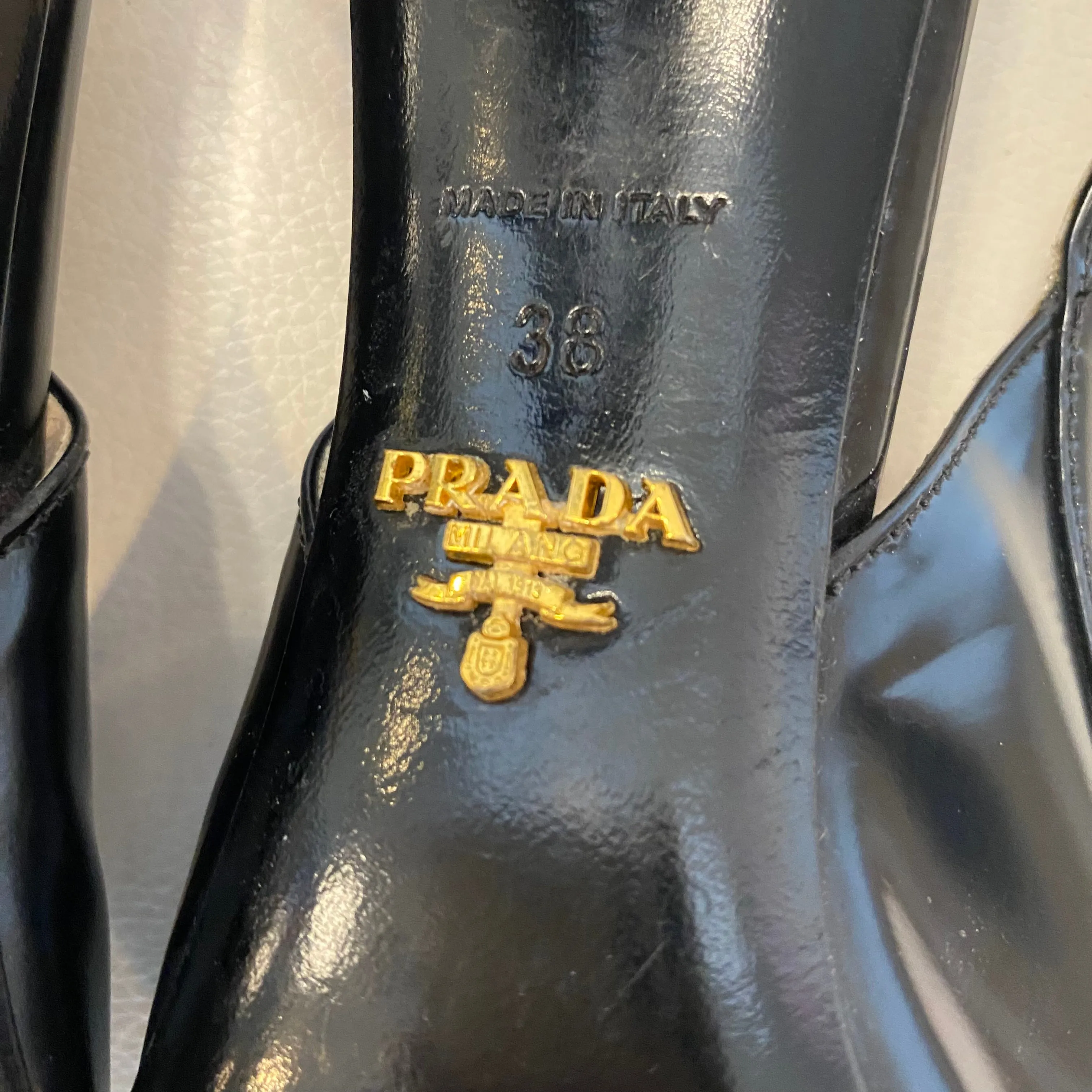 PRADA Black Brushed Leather Pointed-Toe Slingback Kitten Heel Sandals Size 38 (8)