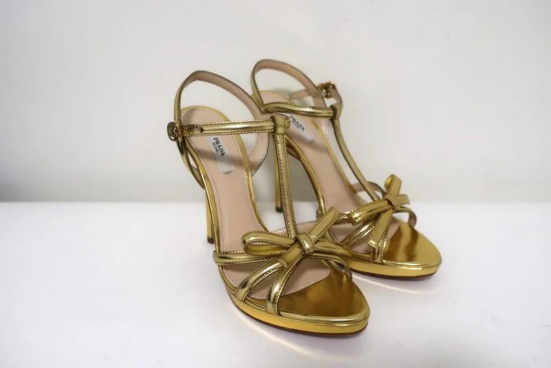 Prada Bow Sandals Gold Metallic Leather Size 39 T-Strap Platform Heel