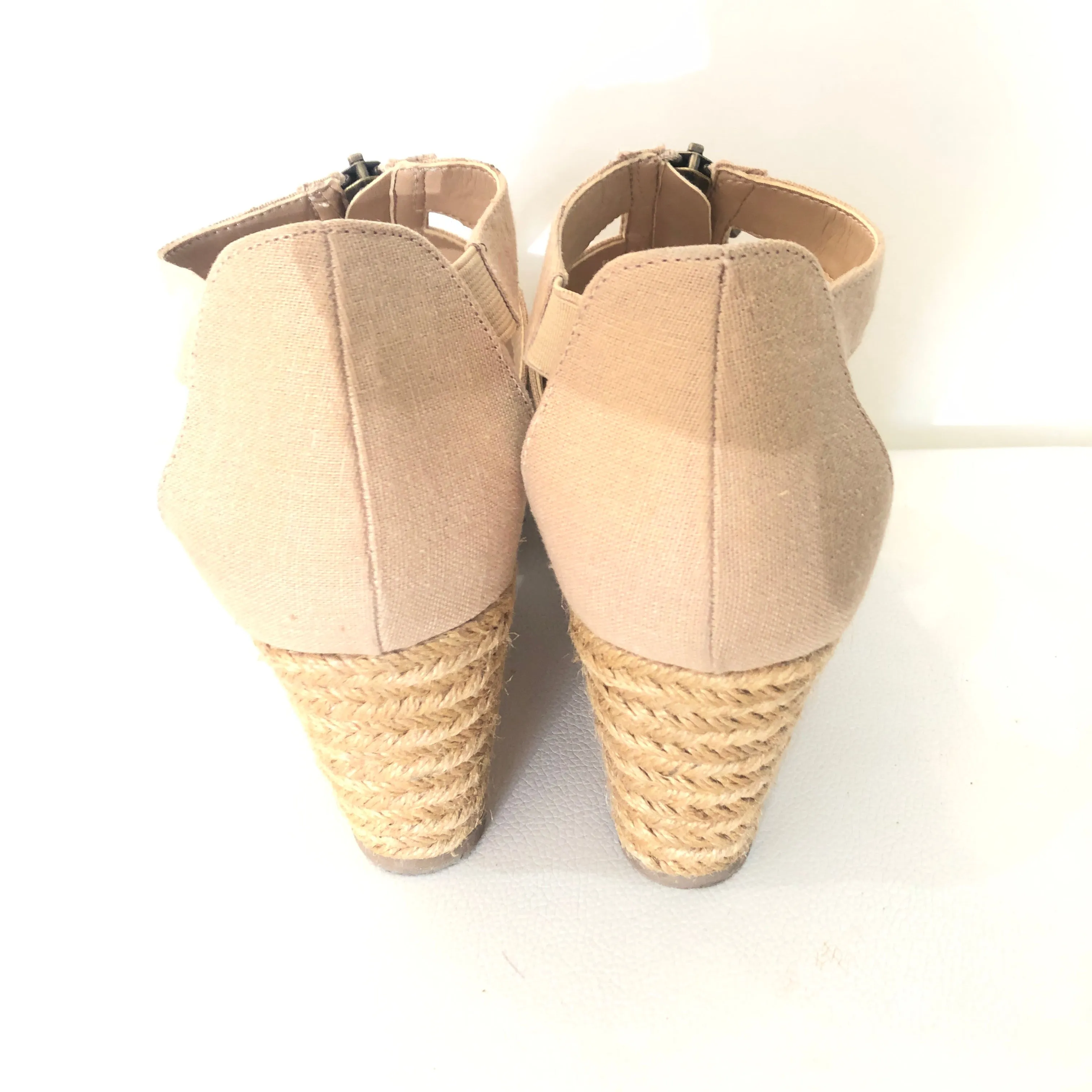 RALPH LAUREN Tan Wedges Size 8