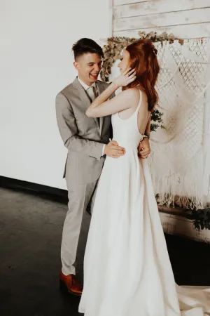 Sexy Spaghetti Straps Simple  V Neck Chiffon Beach Wedding Gown Backless YRL116