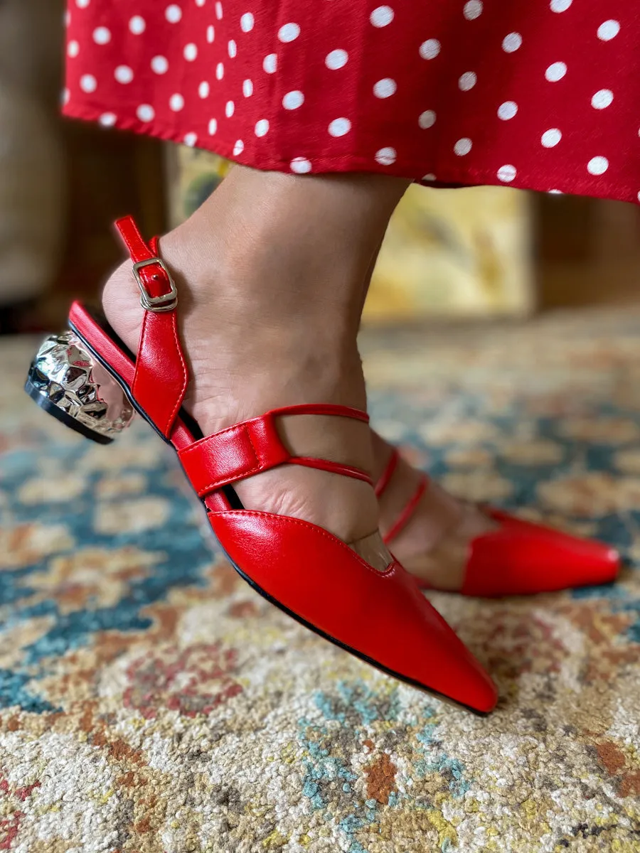 Sharp Toe Strap Detailed Leather Slingbacks - Red