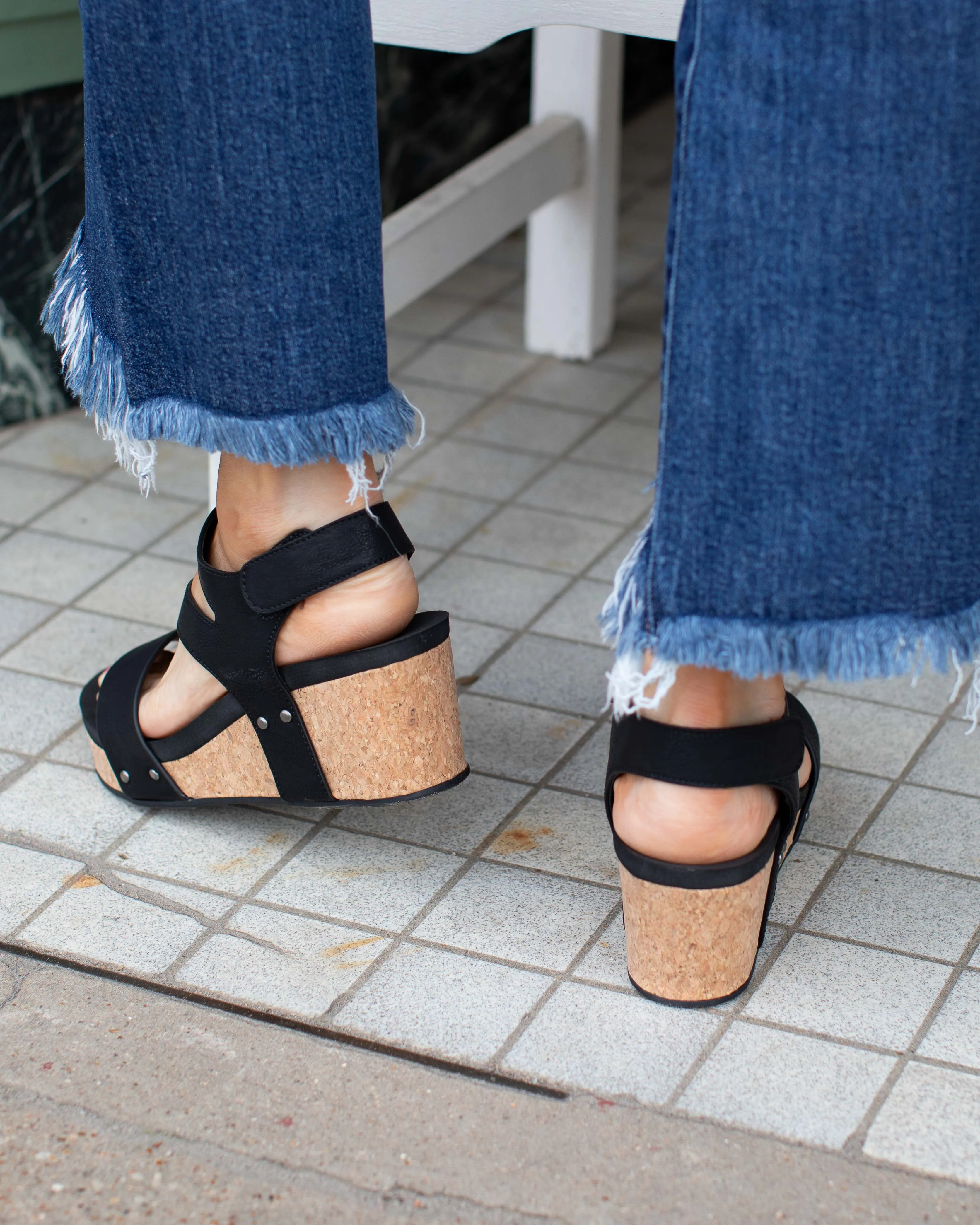 SHAYNE WEDGE BY VERY G - BLACK