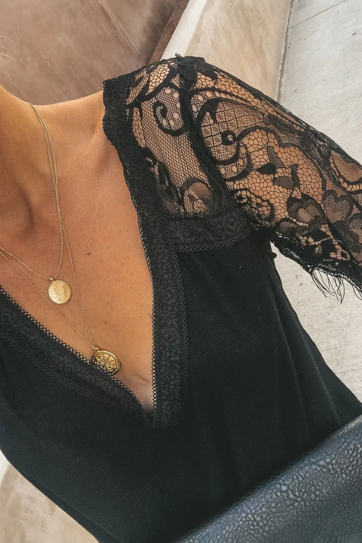 Sweet Side Lace Top - Black