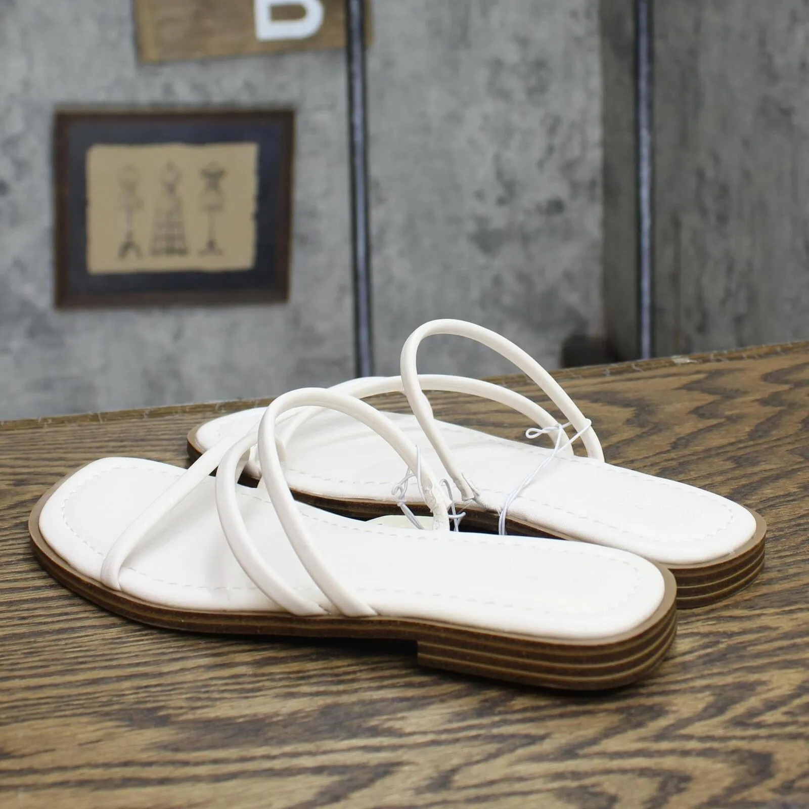 Universal Thread Womens Louie Strappy Slide Sandals Cream Off White 7.5M