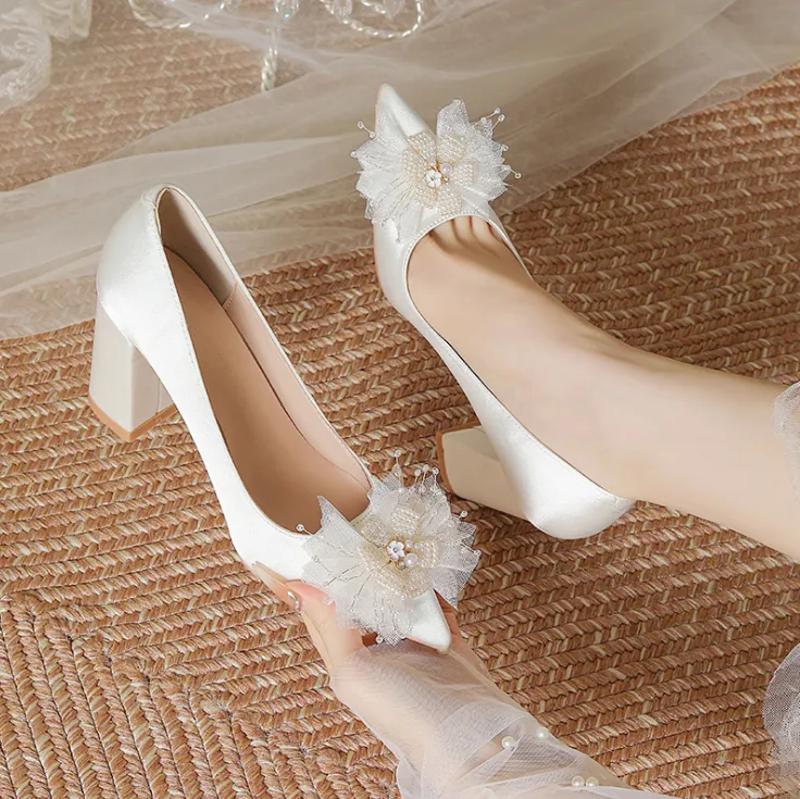 Women's Petite White Satin Chunky Heels With Bow Tie MS87